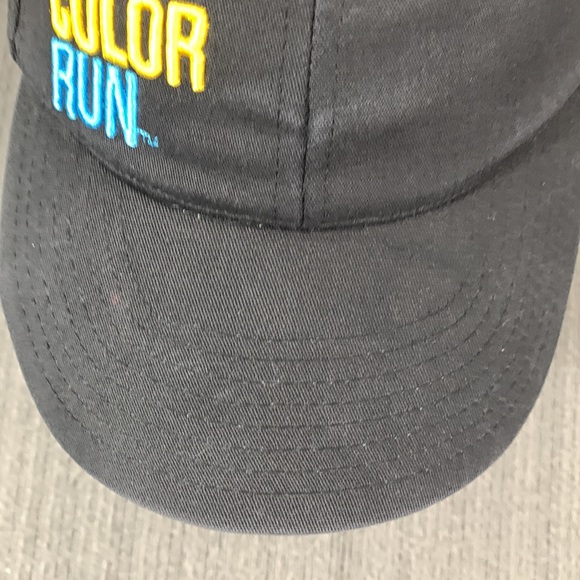 The Color Run Fitted Hat Unisex Black Pink Yellow Blue Embroidered Stretch Cap - Picture 4 of 12